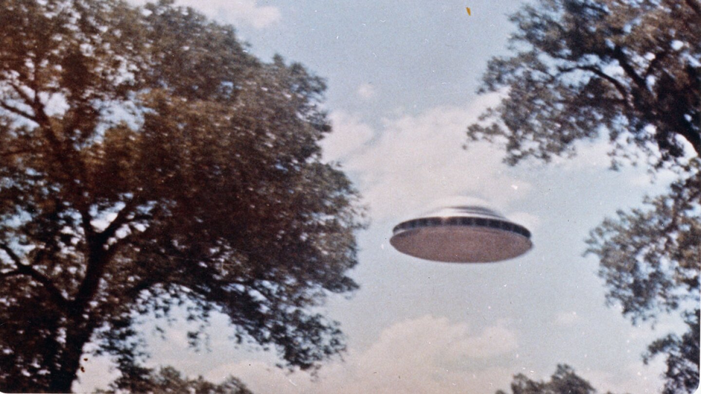 UFO Sighted By Couple Just Past Norman, Oklahoma